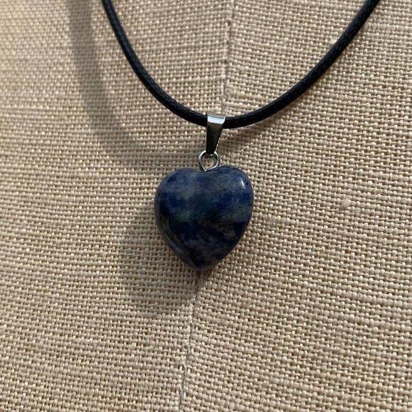 Handmade Genuine Stone Heart Amulet Necklace - Picture 2 of 9